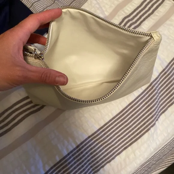 Clutch - Picture 3 of 4